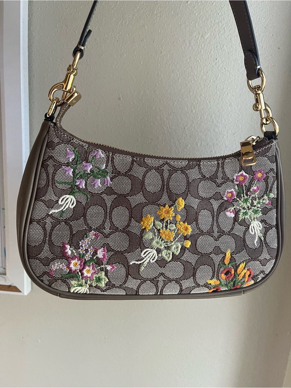 Coach teri shoulder bag with floral embroidery - Picture 2 of 11